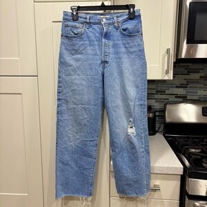 Levi’s Ribcage Straight Ankle Jeans